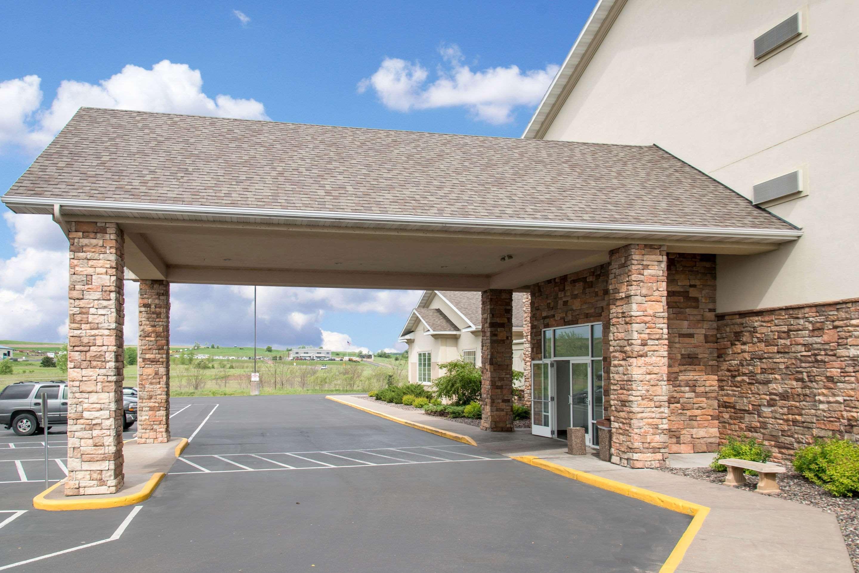 Sleep Inn & Suites Conference Center Eau Claire North Union Exterior foto
